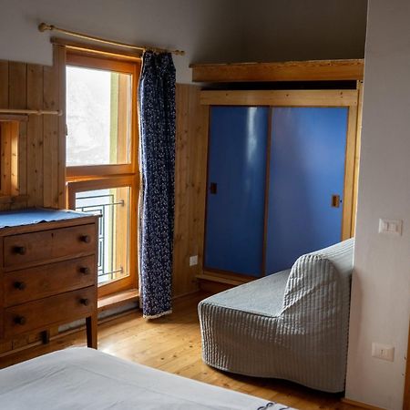 Casa Caravino Διαμέρισμα Βαρένα Εξωτερικό φωτογραφία