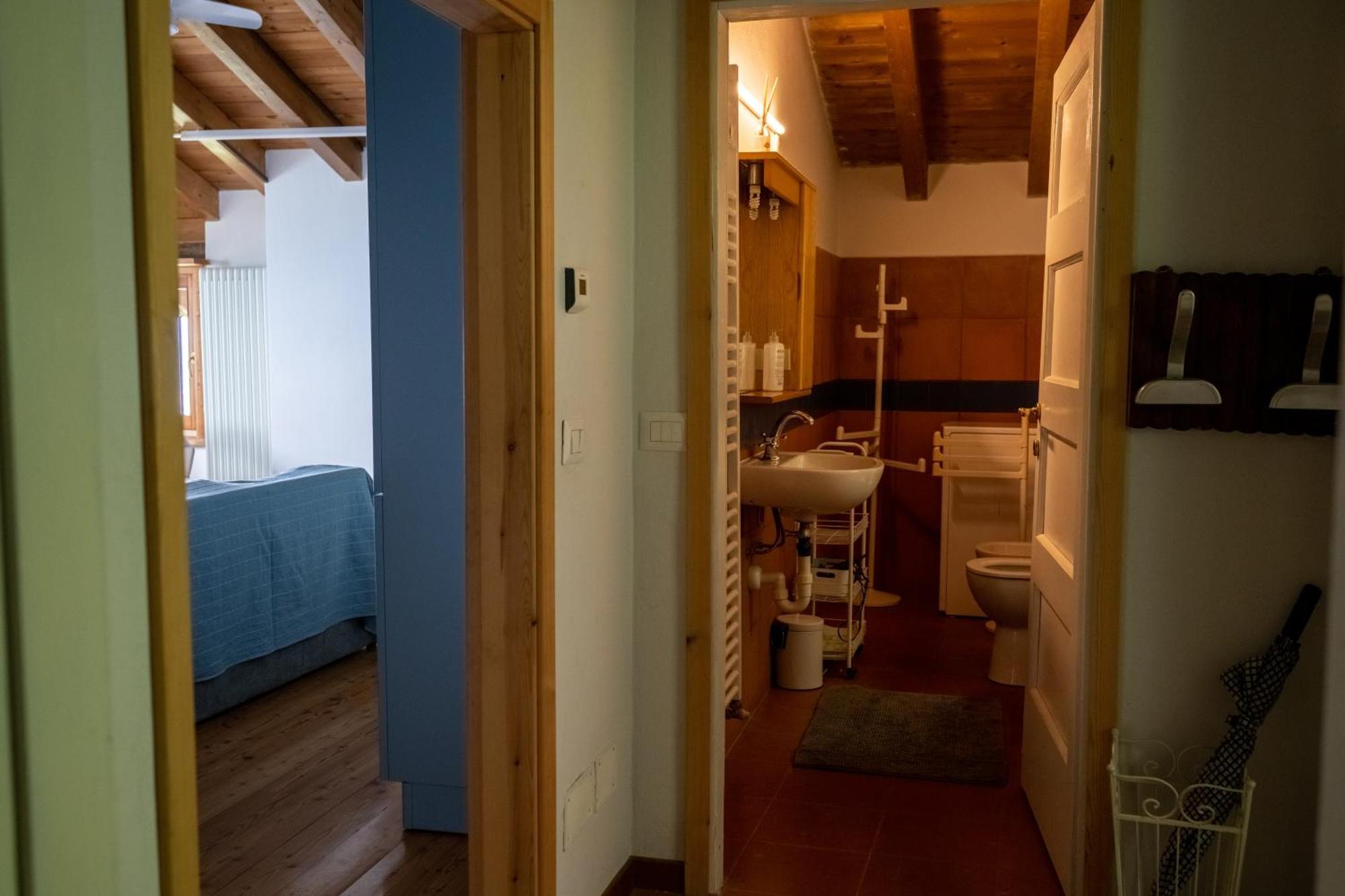 Casa Caravino Διαμέρισμα Βαρένα Εξωτερικό φωτογραφία