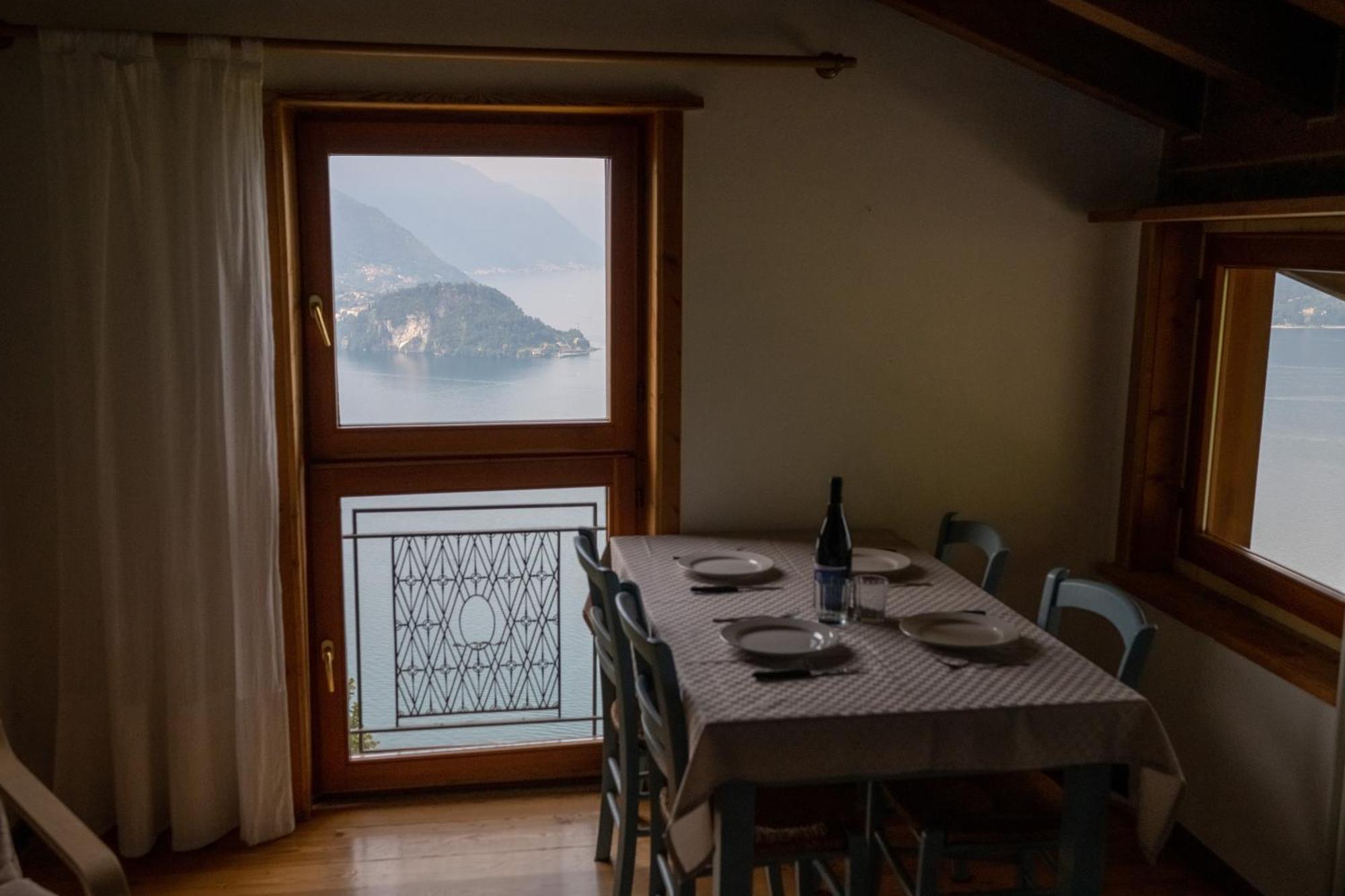 Casa Caravino Διαμέρισμα Βαρένα Εξωτερικό φωτογραφία